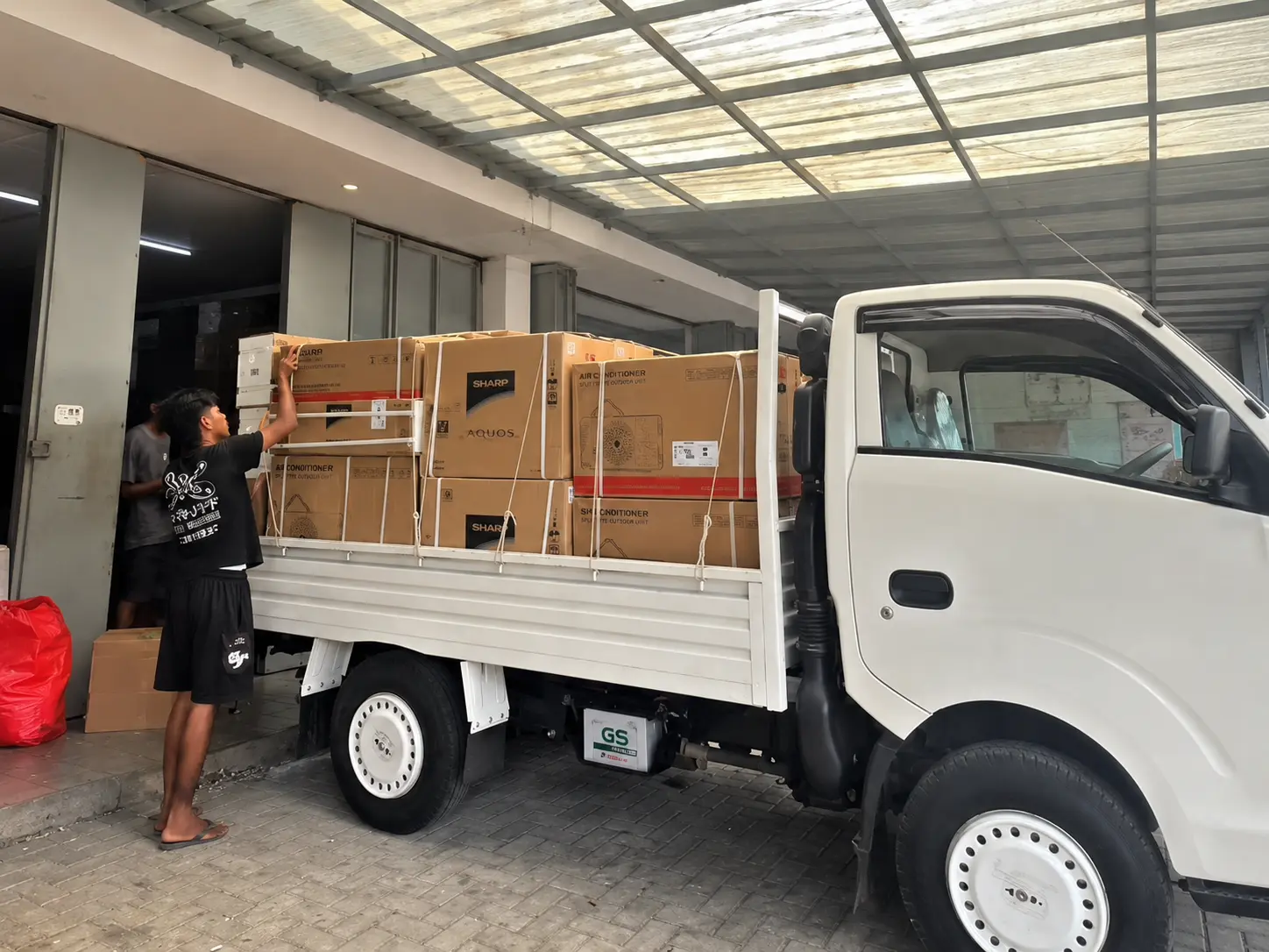 Pengiriman Ariston dan Daikin