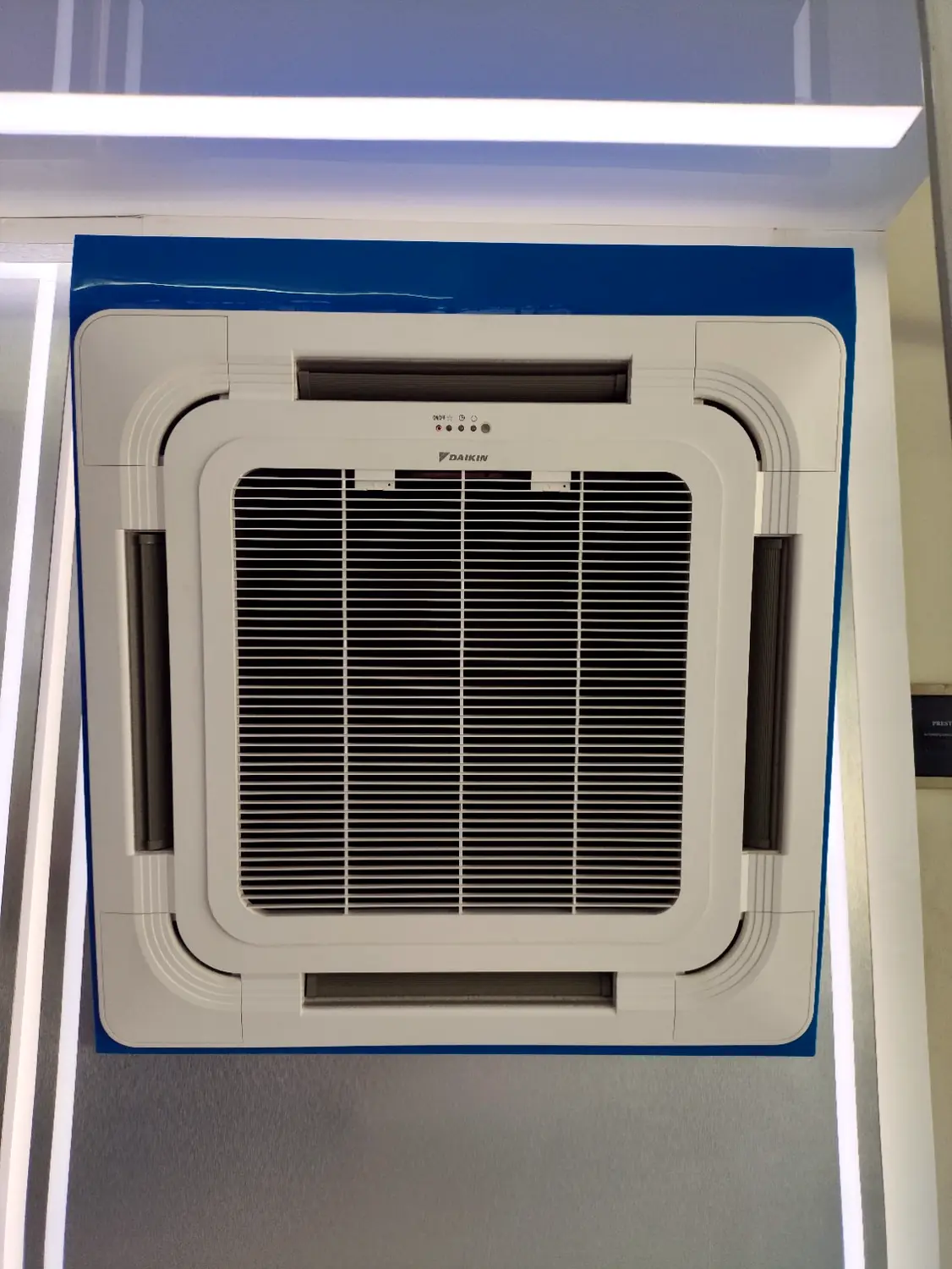 Display AC Cassette Daikin