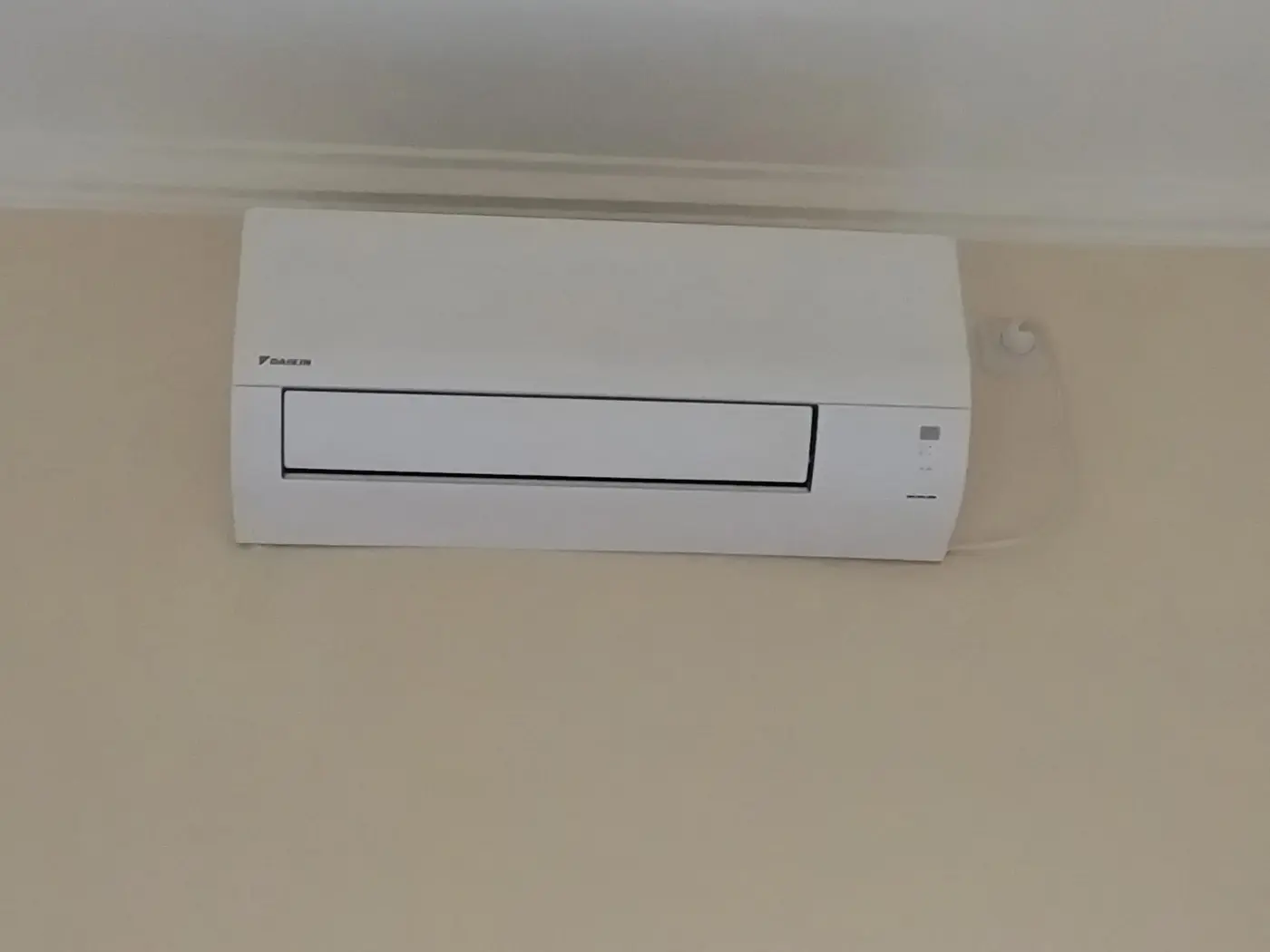 Pemasangan Indoor AC Daikin untuk Kost 2