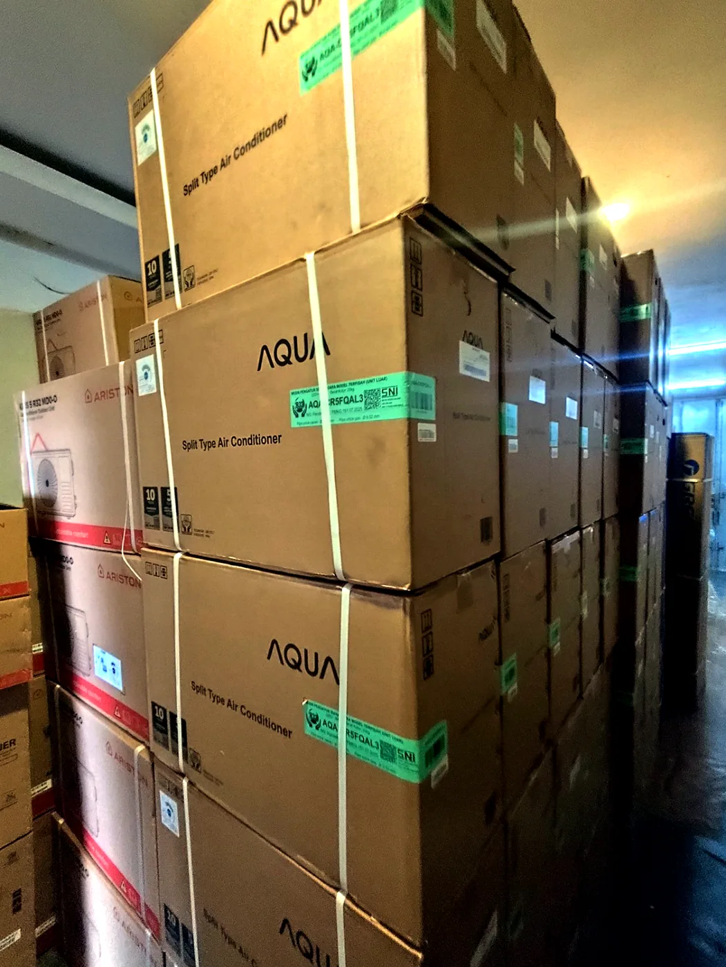Gudang Stok AC Aqua
